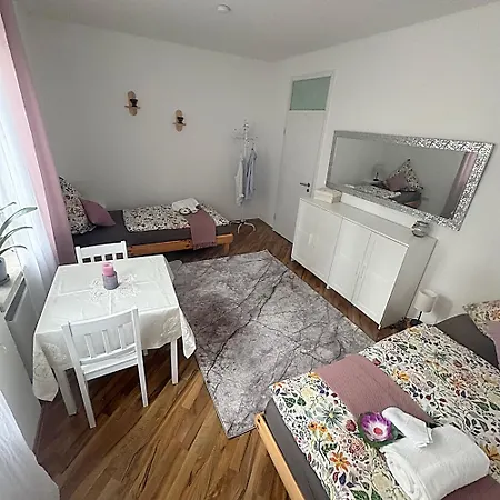 Ferienwohnung דירה Göppingen